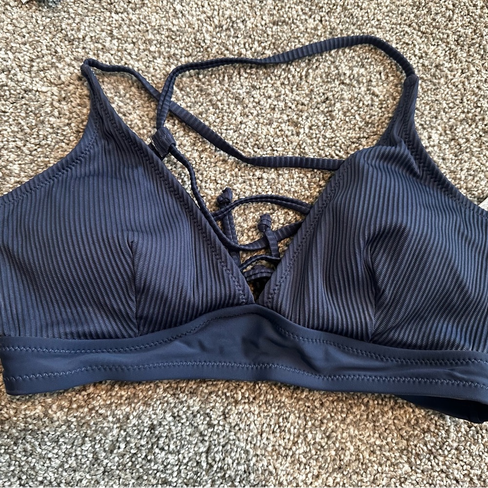 NWOT CUPSHE bikini top